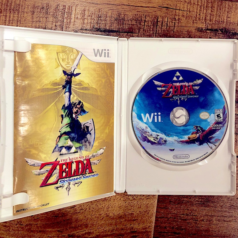 Legend of Zelda NWOT.